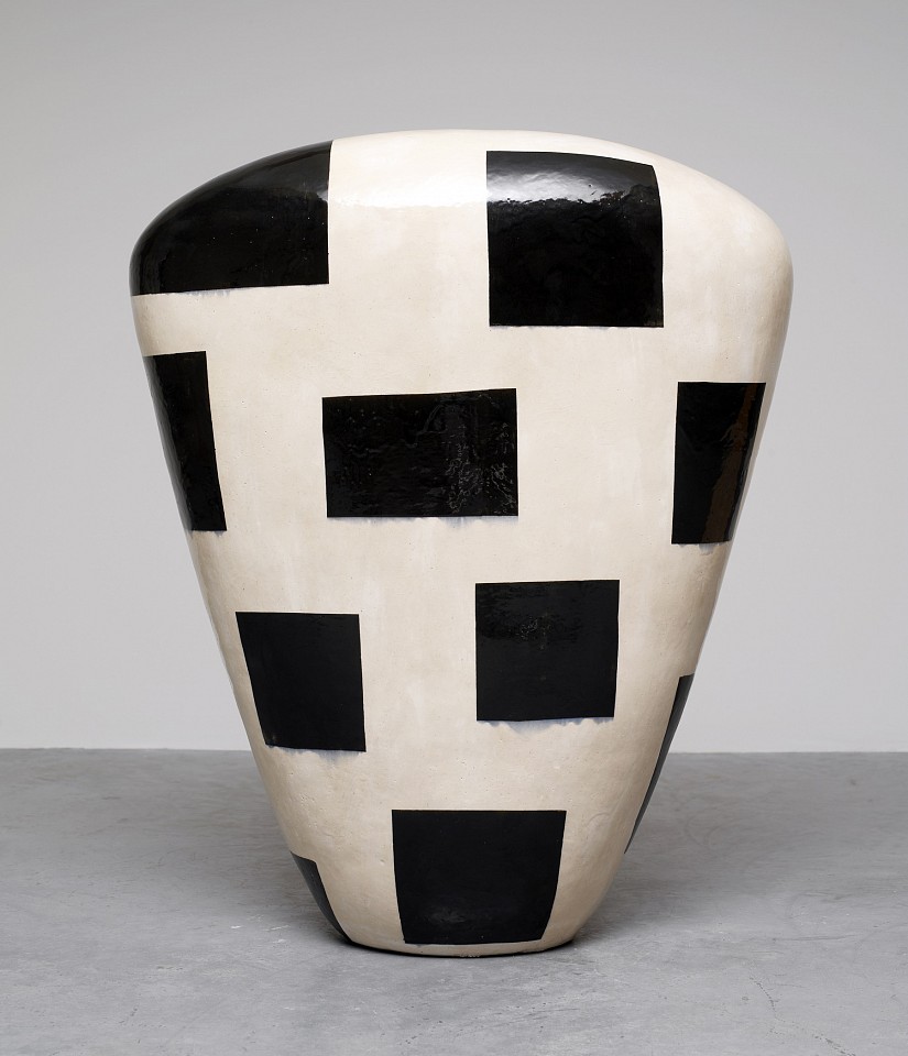 Jun Kaneko, Dango 04-10-23, 2004
Glazed Ceramic, 42 1/4 x 29 3/4 x 15 3/4 in.
KANE00154