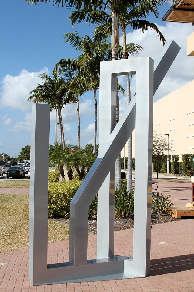 Jane Manus, Z Screams Big, 2011
Aluminum, 147 x 97 x 32 in.
MANU00092