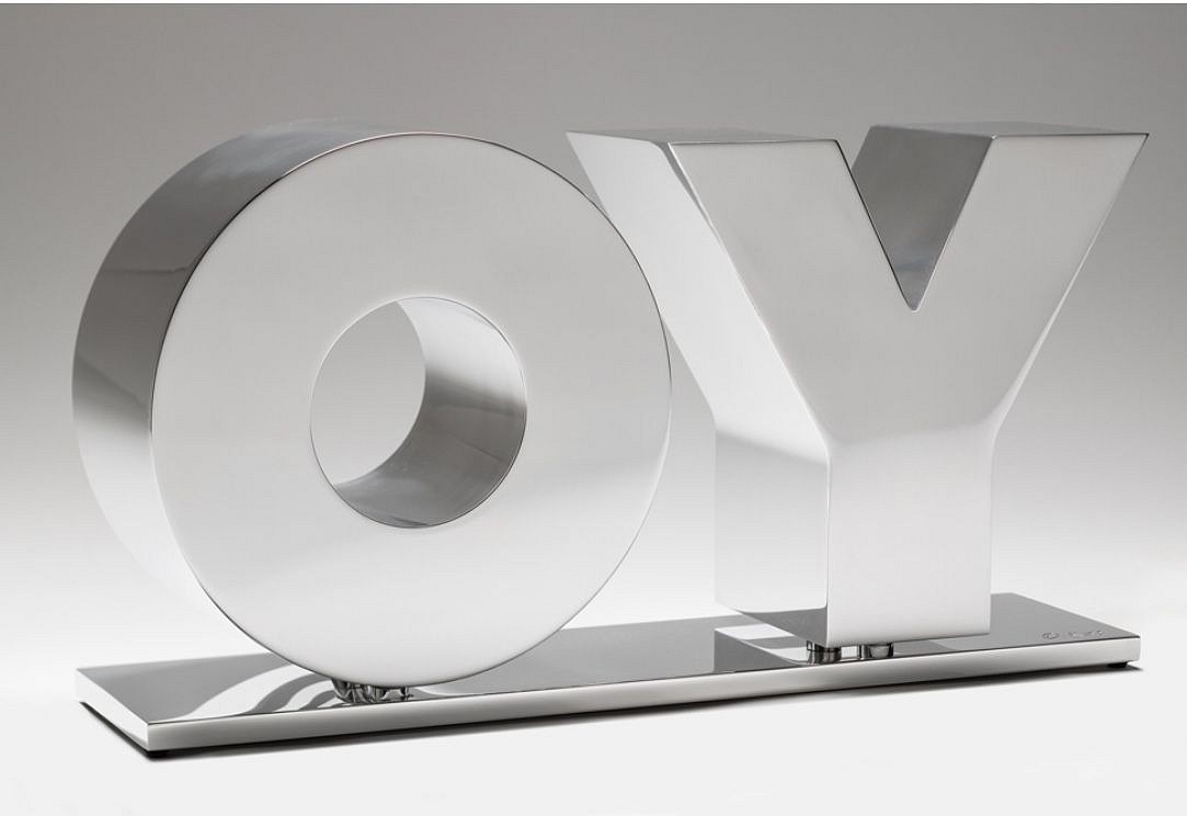 Deborah Kass, OY/YO; edition of 50, 2020
Polished aluminum on polished aluminum base, 7 1/2 x 14 x 3 1/2 in.
KASS00002
$9,000