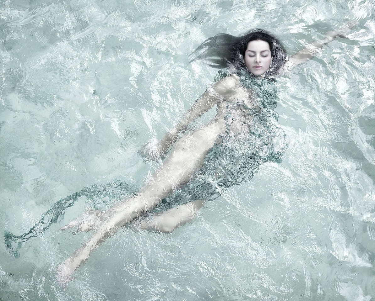Isabelle van Zeijl, Z Oceana (full figure); edition of 6 + 2 AP, 2022
C-Print on Dibond, 51 x 62 in.
ZEIJ00070
$16,000
