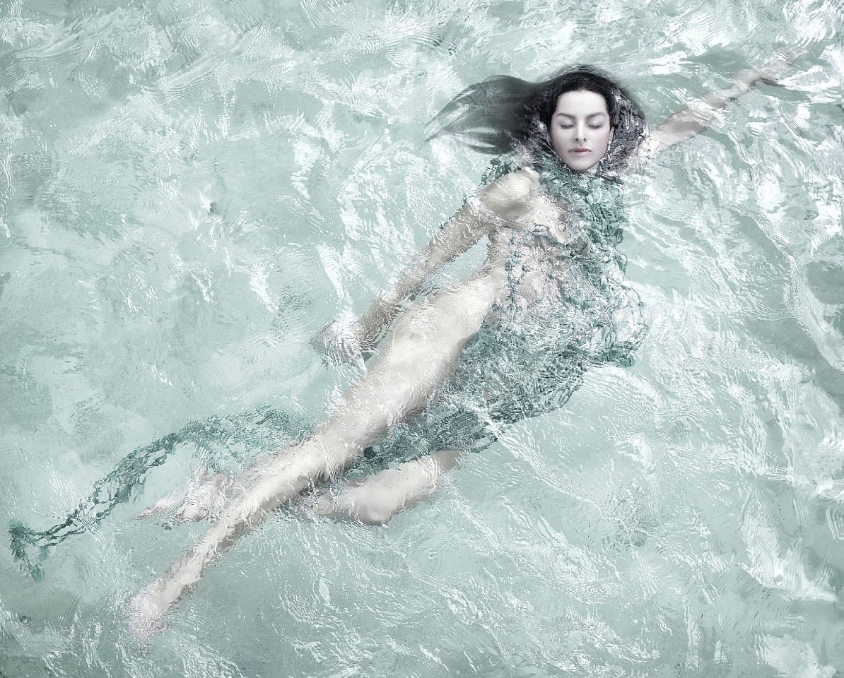 Isabelle van Zeijl, Z Oceana (full figure); edition of 6 + 2 AP, 2022
C-Print on Dibond, 51 x 62 in.
ZEIJ00070