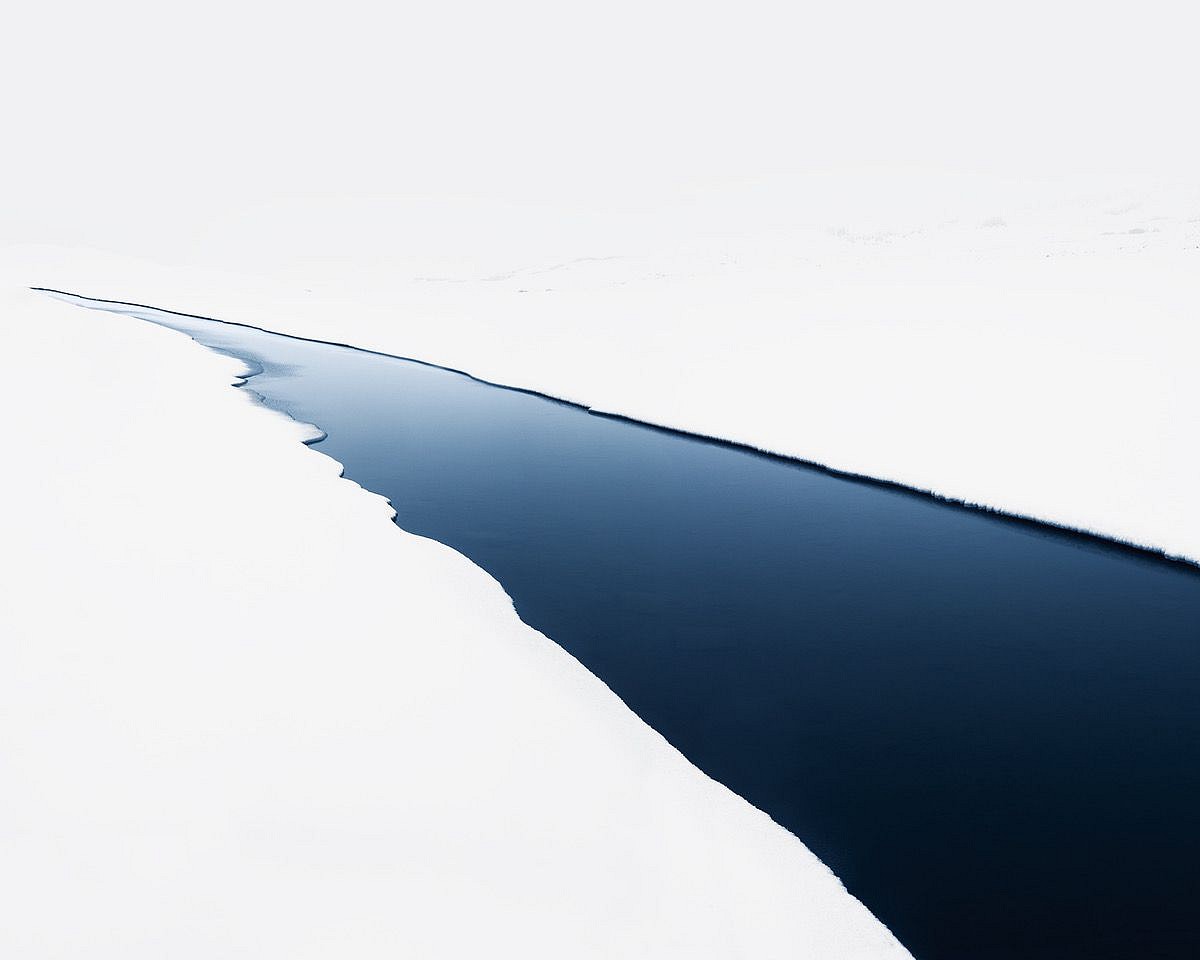 Jonathan Smith, Z Untitled #24
40x50" Ed 5 / 56x70" Ed 3
SMI00005
