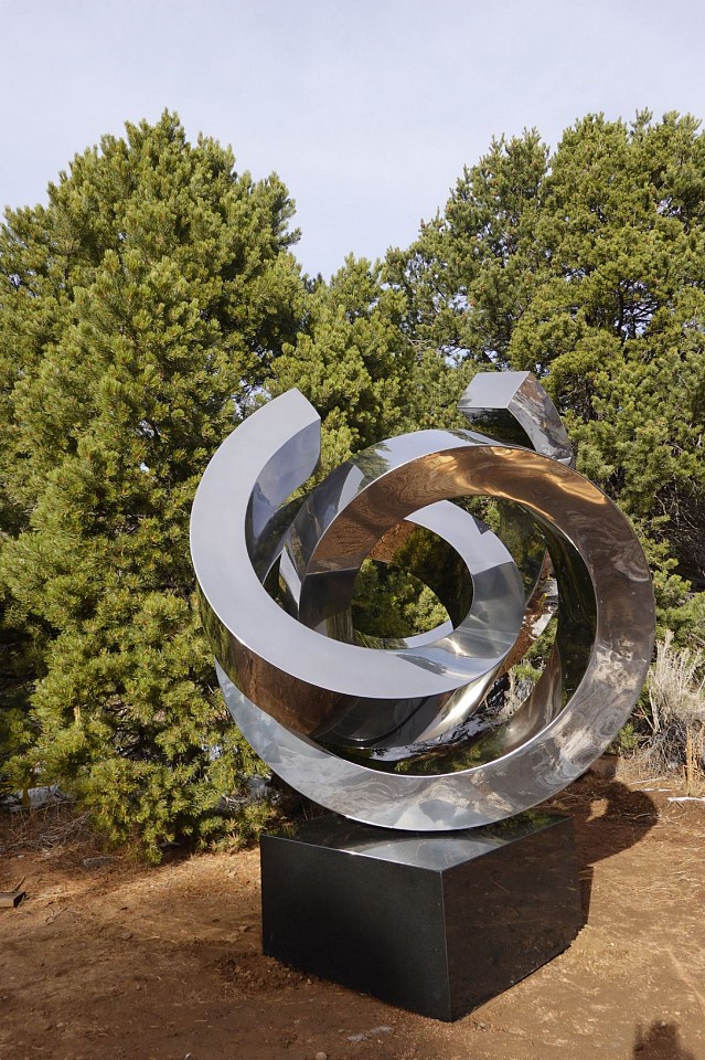 Gino Miles, ZZ Oracle, 2023
Stainless Steel on granite base, 83 x 76 x 76 inches on 18 x 36 x 36 inch base  
MILE00072