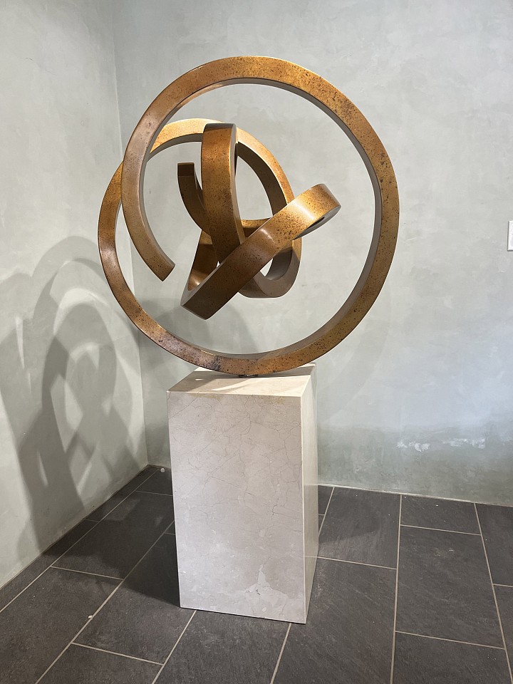 Gino Miles, Z Superposition, 2024
Bronze, 38 x 45 x 45 inches on 28 x 12 x 12 inches base
MILE00076
$38,000