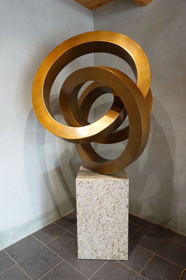 Gino Miles, Z Nebula, 2024
Bronze, 49 x 42 x. 42 inches on 30 x 18 x 18 inch base
MILE00083
$48,000