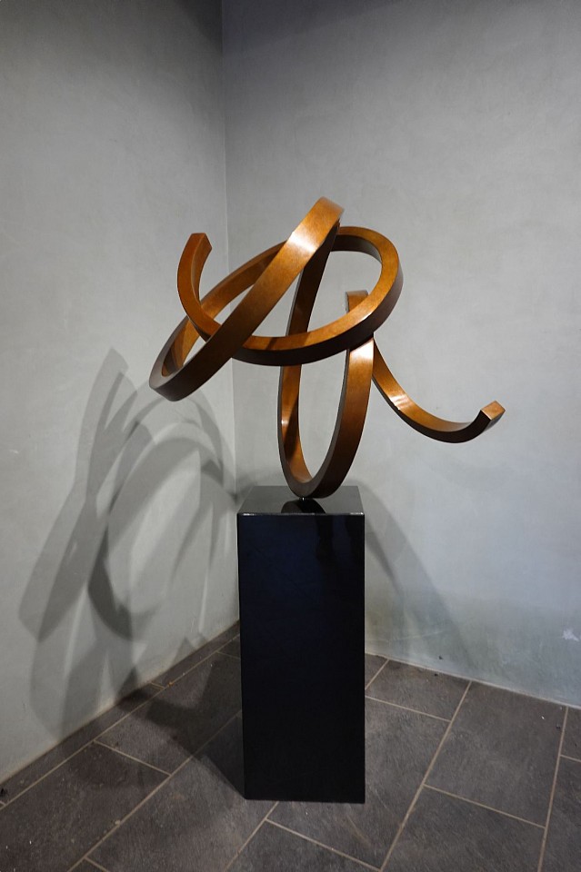 Gino Miles, Z Free, 2024
Bronze on granite base, 30 x 32 x 32 inches on 30 x 12 x 12 inch base
MILE00091
$32,000