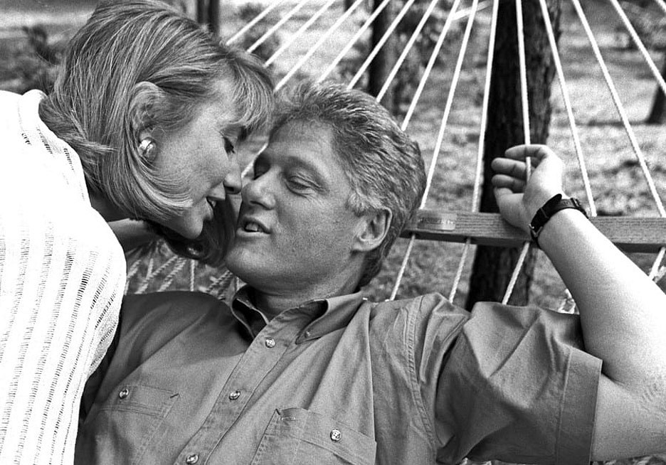 Harry Benson, Z Clinton's Kiss; edition of 35, 1992
BENS00019