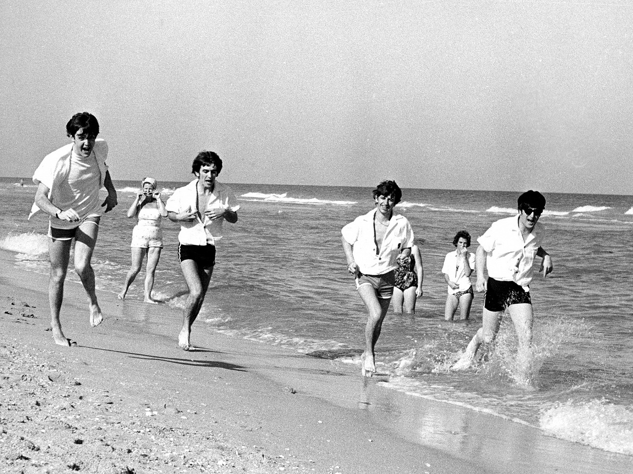 Harry Benson, Beatles Running on Miami Beach; edition 7/35, 1964
Photograph, 30 x 40 inches paper / 42.25 x 51 inches (framed) [+$1,200 frame]
BENS00036