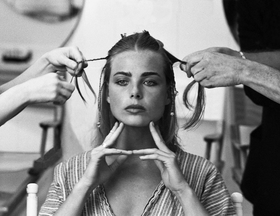 Harry Benson, Margaux Hemingway / Paul McGreger Hair; edition 8/35, 1975
Archival pigment print, 30 x 40 inches / 42 x 48 inches framed (+$1,200 frame)
BENS00109
$14,000